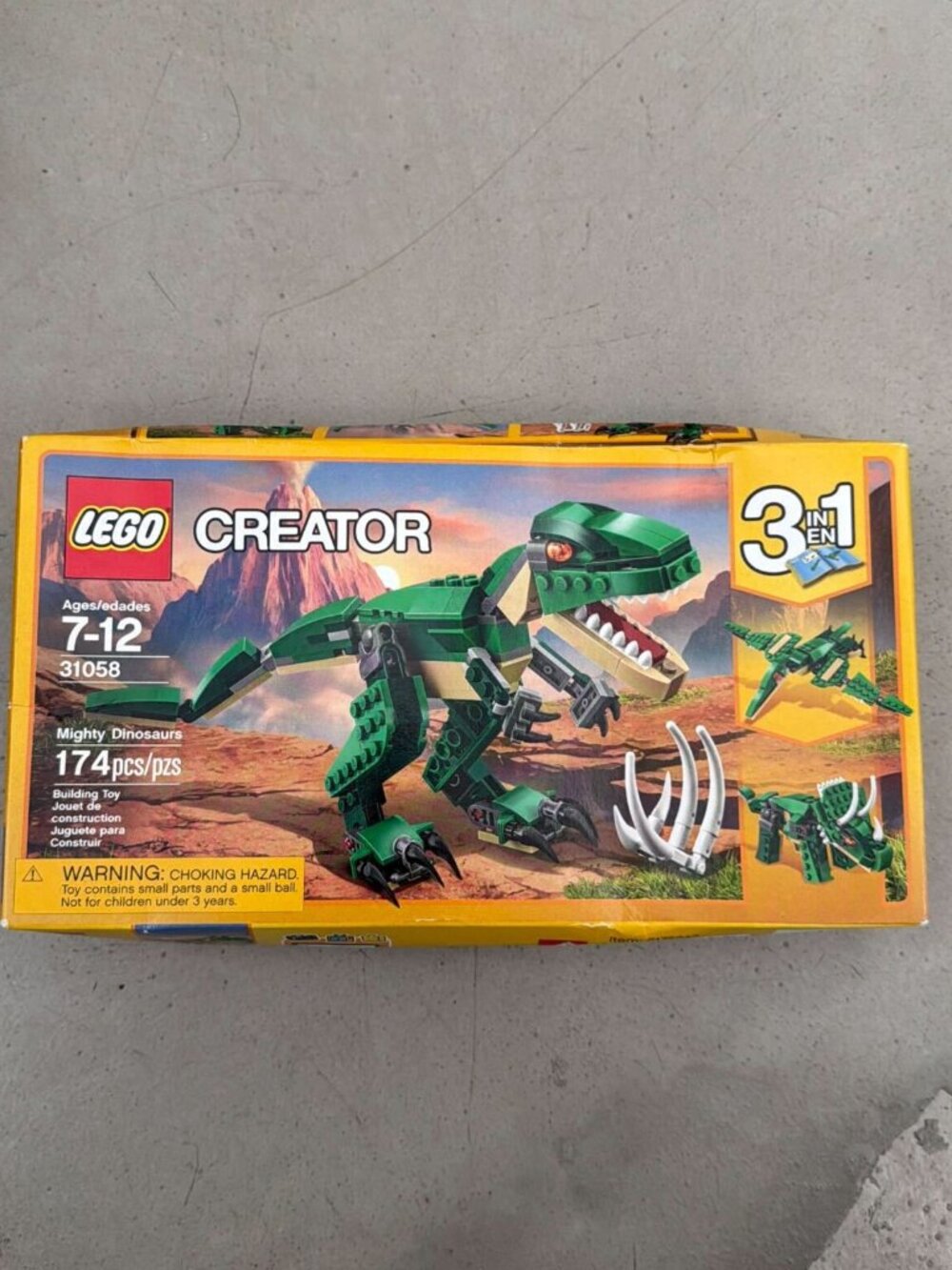 LEGO Creator 3-in-1 "Mighty Dinosaurs" (174 Pieces) *DAMAGED BOX*